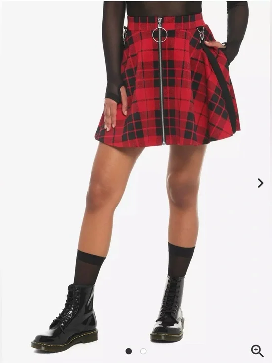Red Black Plaid Skater Mini Skirt O Ring Zip Suspender Goth Punk Small Indie - Picture 1 of 11